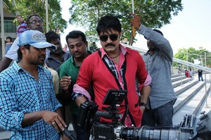 Veediki Dookudekkuva Movie Working Stills